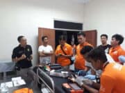Polisi Selidiki Temuan Mayat Dalam Karung Oleh Warga Panimbang