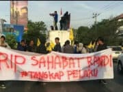 PMII Makassar Kepung Polrestabe & Shalat Gaib Untuk Randy