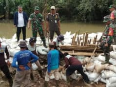 Tanggul Di Pasarkemis Jebol , Langsung Diturab