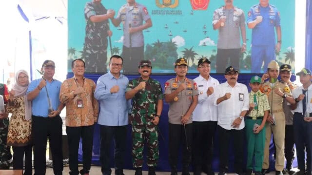 Peduli Penghijauan, Kapolri dan Panglima TNI Taman Puluhan Ribu Pohon Mangroves
