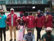 UPTD Pasar Jengkol, Bagikan 200 Masker Pada Pedagang dan Pengunjung