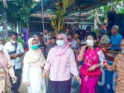 Ratna-Suwarti Yakin Mendulang Suara di Desa Kosgoro