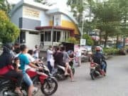 Polsubsektor Palem Semi Bersama JBB Bagikan Takjil dan Masker