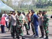 Panglima TNI dan Kabaharkam Polri Tiba di Bandara Tunggul Wulung Cilacap