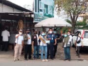 PASEBA Tangerang Utara dan Manajemen Pasar Pelangi Sepatan Bagi-Bagi Masker di Perempatan Cadas