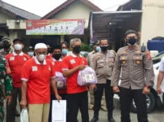 Polsek Balaraja Optimalkan Potmas Salurkan Bantuan Sembako di Desa Tobat