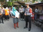 PPKM Darurat, Polresta Bandara Soetta Gelar Baksos di Kampung Rawabokor