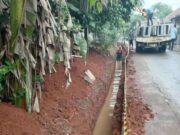Tak Sesuai RAB, Pekerjaan Pemasangan U-ditch di Kampung Kacipet Disoal LSM