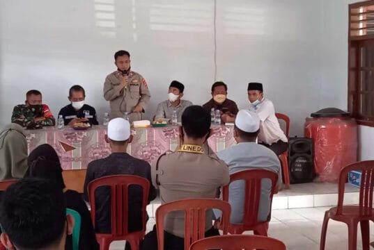 Kapolsek bersama Forkopimcam Panongan Hadiri Rapat Jelang Pemungutan Suara Pilkades Ranca Kelapa