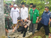 Kapolresta Tangerang bersama Dandim 0510/Tgr Hadiri Peletakan Batu Pertama Bedah Rumah Layak Huni