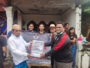Pasca Banjir, Warga Desa Kenari Kasemen Serang, Terima Bantuan Sosial Peduli Antar Sesama