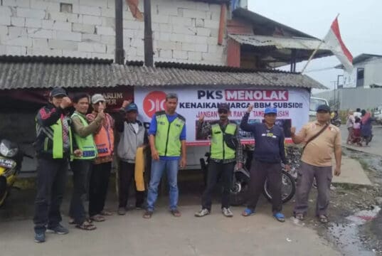 Dukung PKS Tolak Kenaikan BBM, Tukang Ojek: Berat Buat Kami