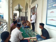 Mohd Rizki Ramadhan Beri Bantuan ke Mushalla Darussalam Simpang Peut