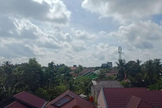 Jambi dilanda suhu tinggi yang diakibatkan gerak semu Matahari, dan Hindari Keluar Rumah.