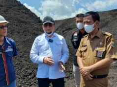 Wakil Ketua Komisi III DPRD Jambi H Ivan Wirata terus awasi pembangunan jalan khusus batubara Jambi. poto/pelita.co/ist