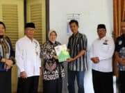 Beri Kepastian Hukum Pelaku Usaha, Ratusan SHAT Diserahkan