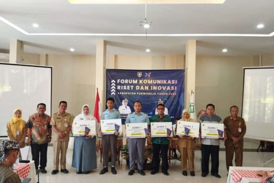 Pemenang Lomba Krenova dan Inovasi Perangkat Daerah 2025 Terima Penghargaan Pemenang Lomba Krenova dan Inovasi Perangkat Daerah 2025 Terima Penghargaan