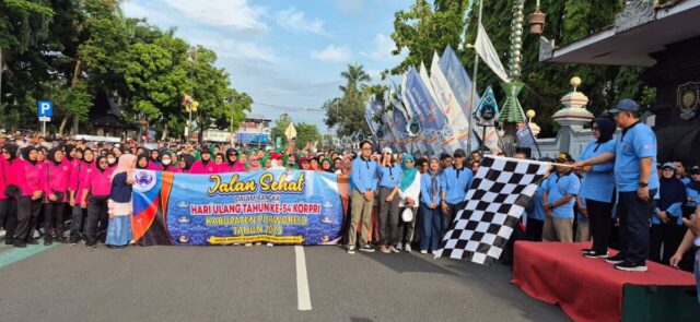 Meriah! HUT ke-54 KORPRI Purworejo, Ribuan Peserta Ramaikan Jalan Sehat