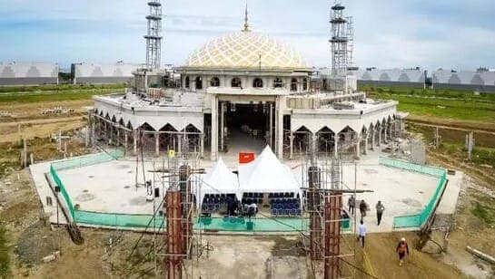 Dengan Arsitektur Klasik Bernuansa Timur Tengah Pembangunan Masjid Al - Ikhlas PIK Masuk Tahap Finishing