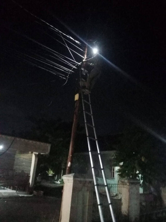Penarikan Kabel PJU Malam Hari di Mauk Disorot, Diduga Abaikan SOP dan Tanpa Pengawasan