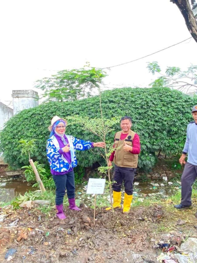 ‎Kolaborasi Lintas Sektoral, Giat Penanaman 1000 Pohon di TPA Jatiwaringin Mauk ‎