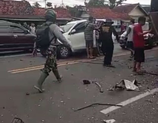 Tabrakan Avanza dan Truk di Depan Pasar Grantung, Satu Orang Tewas