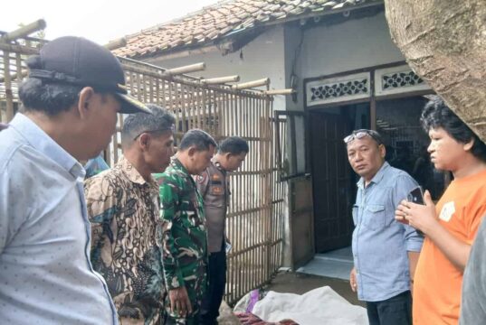 ‎Ditemukan Meninggal di Halaman Rumah, Wanita Lansia Gegerkan Warga Kampung Kelor 