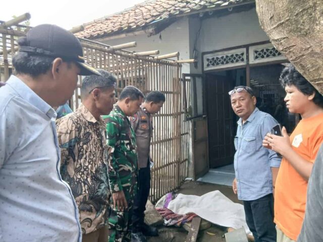 ‎Ditemukan Meninggal di Halaman Rumah, Wanita Lansia Gegerkan Warga Kampung Kelor 
