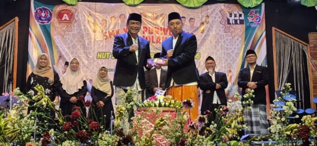 Hujan Tak Surutkan Antusiasme, Sholawat Santri Kendil Puncaki HUT ke-56 SMK YPP Purworejo