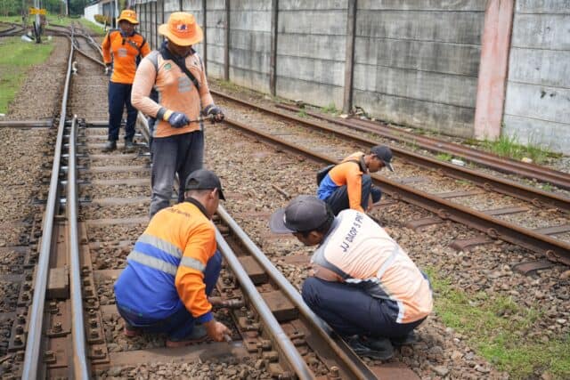 Jelang Lebaran 2026, KAI Daop 5 Purwokerto Intensifkan Perawatan Jalur Kereta Api