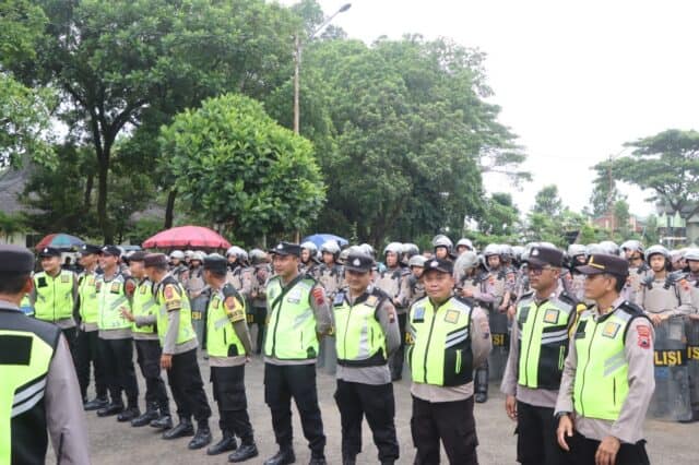 Pengamanan Ekstra Ketat, Polres Purworejo Kawal Laga Persak Kebumen vs PSIR Rembang Berjalan Kondusif