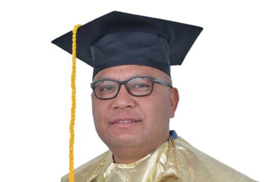 Uskup Labuan Bajo NTT Mgr. Maksimus Regus Raih Gelar Profesor