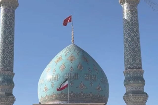 MARAH MEMBARA Iran Kibarkan Bendera Merah ‘Pembalasan’