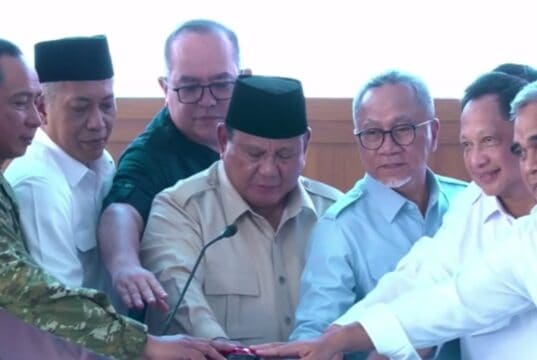 Mendagri Tito Dampingi Presiden Prabowo Resmikan Operasionalisasi 1.061 KDKMP