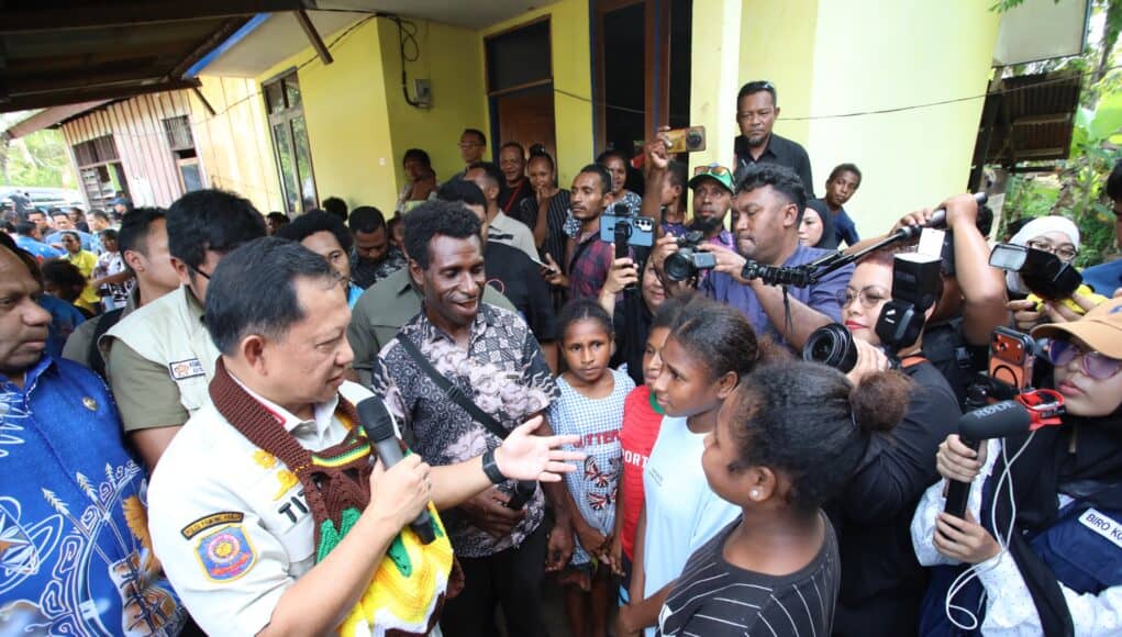 Sukseskan Program Presiden, Mendagri Tinjau Program BSPS di Jayapura