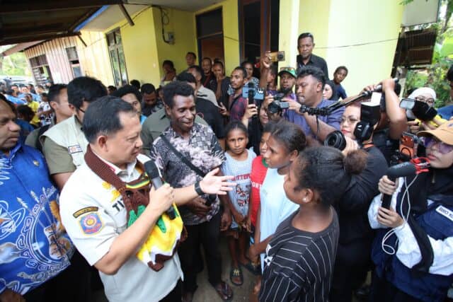Sukseskan Program Presiden, Mendagri Tinjau Program BSPS di Jayapura